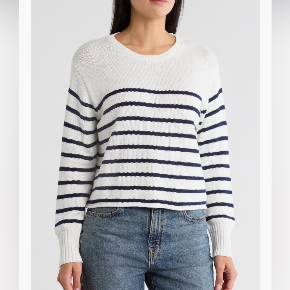 Vigoss White Crewneck Sweater with Navy Stripes